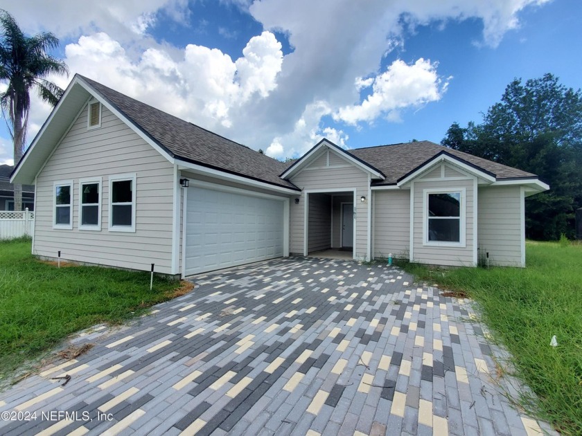 NEWLY built home that backs up to the St. Augustine Shores Golf - Beach Home for sale in St Augustine, Florida on Beachhouse.com