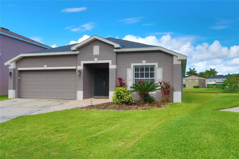 WELCOME TO COUNTRY CHASE COMMUNITY WITH LOW HOA OF $65 MONTHLY - Beach Home for sale in Tampa, Florida on Beachhouse.com