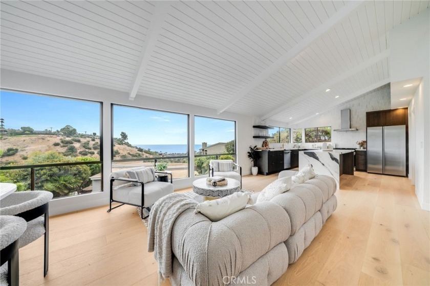 1450 Terrace Way offers a front-row seat to Laguna's legendary - Beach Home for sale in Laguna Beach, California on Beachhouse.com