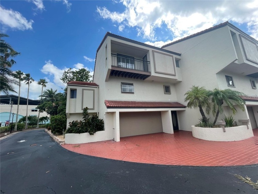 Stunning Island Estates Townhouse Location, Location, Location! - Beach Townhome/Townhouse for sale in Clearwater Beach, Florida on Beachhouse.com