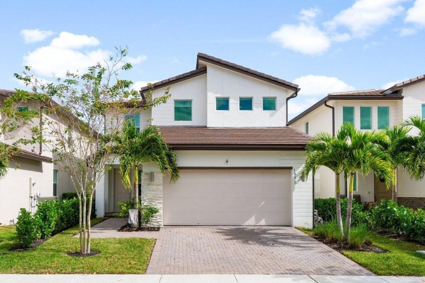 Welcome to this stunning 2023 home featuring 4 spacious bedrooms - Beach Home for sale in Delray Beach, Florida on Beachhouse.com