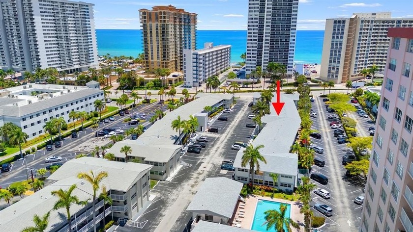 Welcome to your Hallandale Beach escape! This 2 bedroom/2 - Beach Condo for sale in Hallandale Beach, Florida on Beachhouse.com