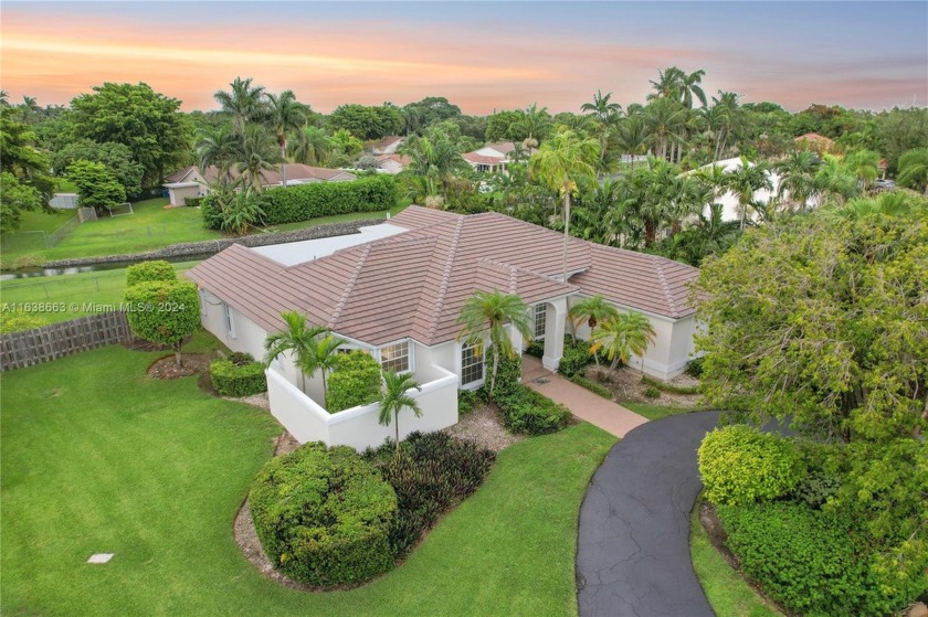 Welcome to Your Dream Home in Palmetto Bay! Nestled on a serene - Beach Home for sale in Palmetto Bay, Florida on Beachhouse.com