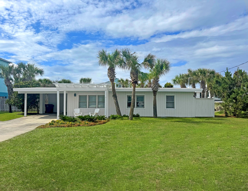 Charming Beach Bungalow Steps to the Beach! - Beach Vacation Rentals in Pensacola Beach, Florida on Beachhouse.com