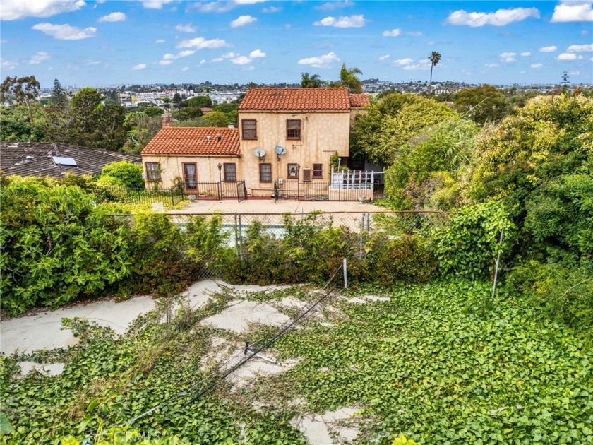 YOUR DREAM HOME IS HIDING IN PLAIN SIGHT!
Combining the - Beach Home for sale in Redondo Beach, California on Beachhouse.com