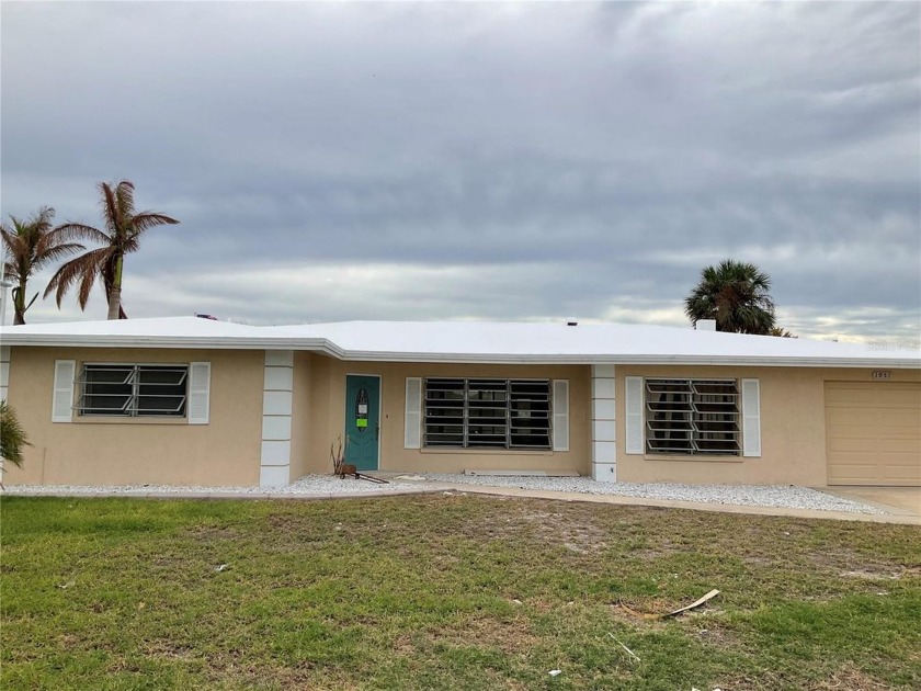 Hurricane Damage...Being sold *AS IS*. House was professionally - Beach Home for sale in Englewood, Florida on Beachhouse.com