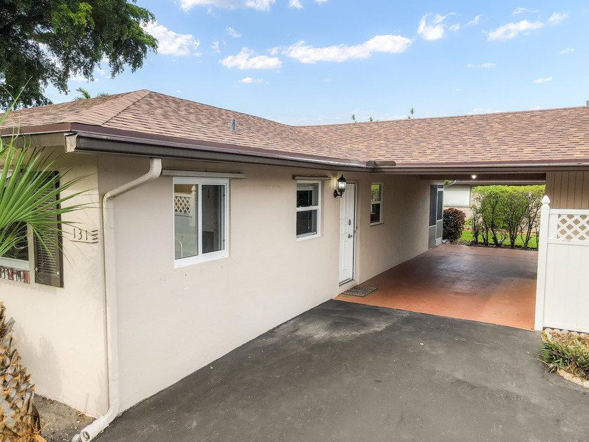 Charming 2BR/2BA villa in the desirable 55+ community of Country - Beach Condo for sale in Delray Beach, Florida on Beachhouse.com