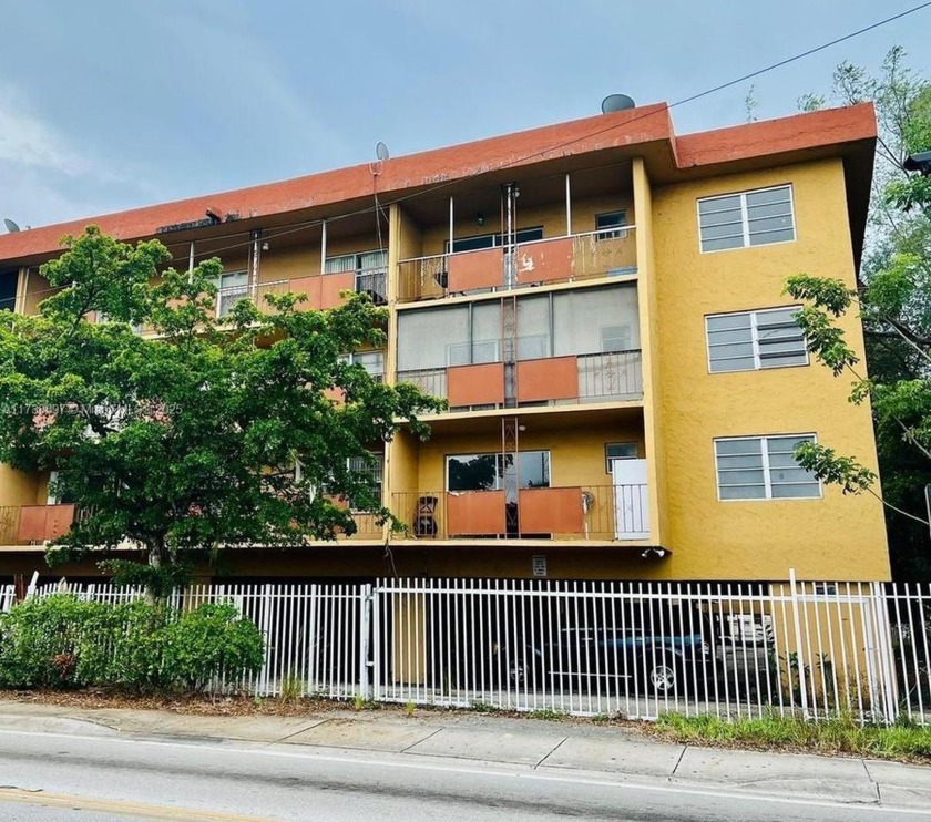**ATTENTION INVESTORS*** CORPORATE OWNERS ARE ALLOWED, NO LEASE - Beach Condo for sale in North Miami, Florida on Beachhouse.com