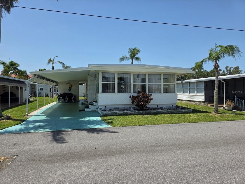 ESCAPE TO FLORIDA! Priced to sell, this unfurnished home - Beach Home for sale in Clearwater, Florida on Beachhouse.com