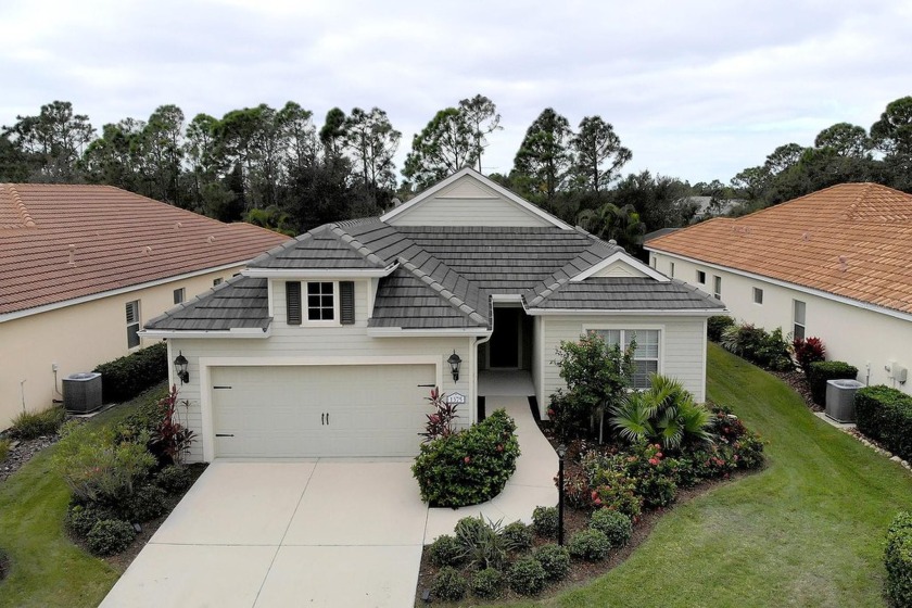 Welcome to Grand Palm where Resort Living is daily life! This - Beach Home for sale in Venice, Florida on Beachhouse.com