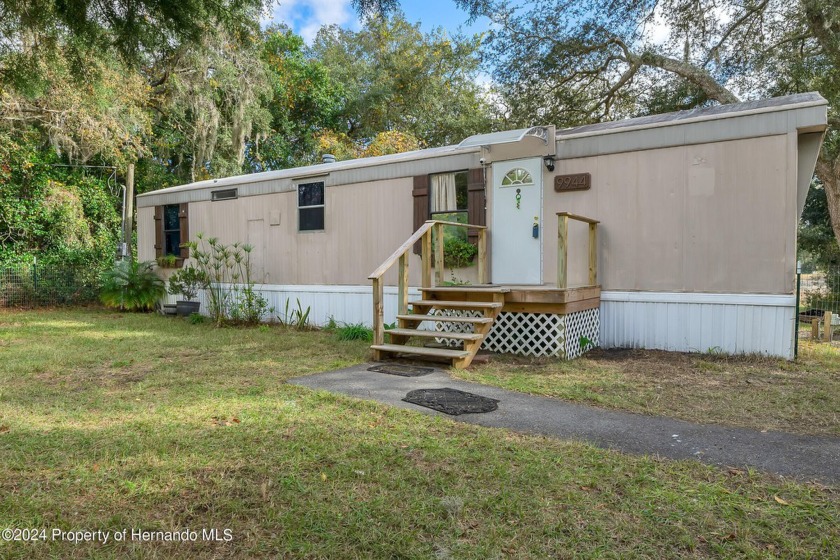 One or more photo(s) has been virtually staged. You are gonna - Beach Home for sale in Weeki Wachee, Florida on Beachhouse.com