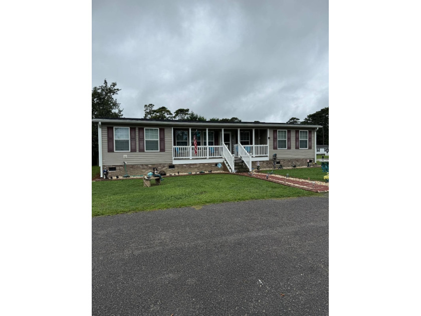 2019 Champion Manufactured Home sits on a beautiful corner lot - Beach Home for sale in Myrtle Beach, South Carolina on Beachhouse.com