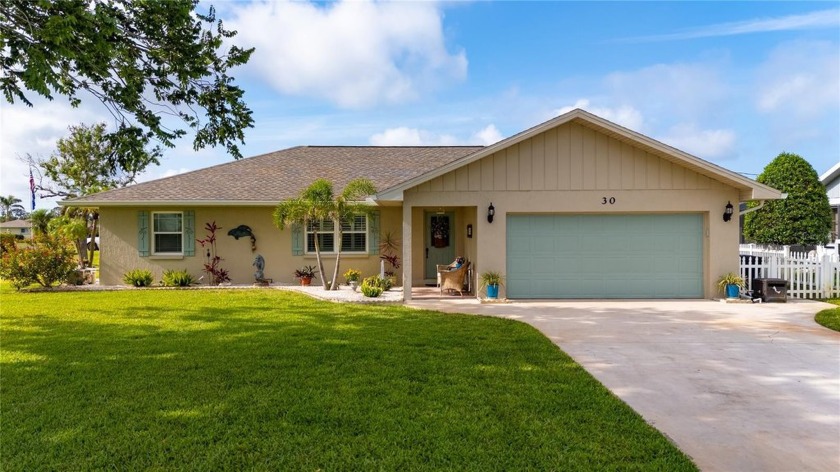 You are going to absolutely fall in love with the FARMHOUSE - Beach Home for sale in Englewood, Florida on Beachhouse.com
