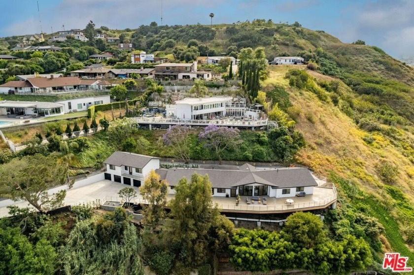 Private 28,000sqft Remodeled Estate in the hills with - Beach Home for sale in Culver City, California on Beachhouse.com