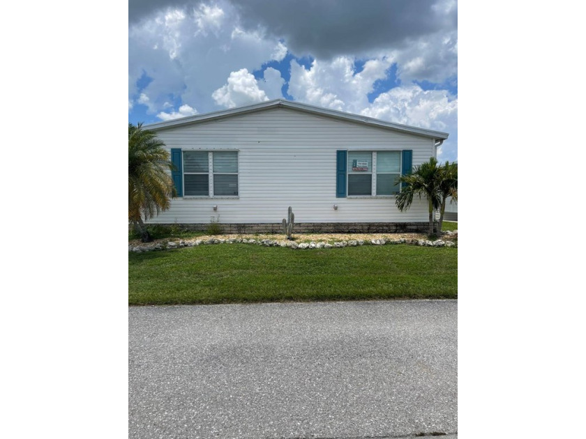 Turnkey Beauty in Ventura Lakes - Just Bring Your Suitcase! - Beach Home for sale in Punta Gorda, Florida on Beachhouse.com