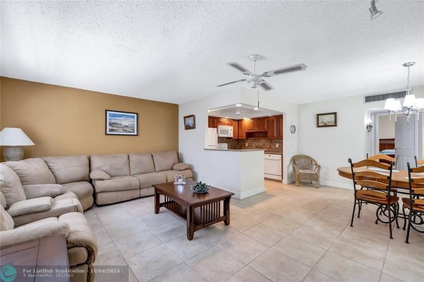 Price Improvement! Nestled in Kings Point, this 1/1 exudes - Beach Condo for sale in Delray Beach, Florida on Beachhouse.com