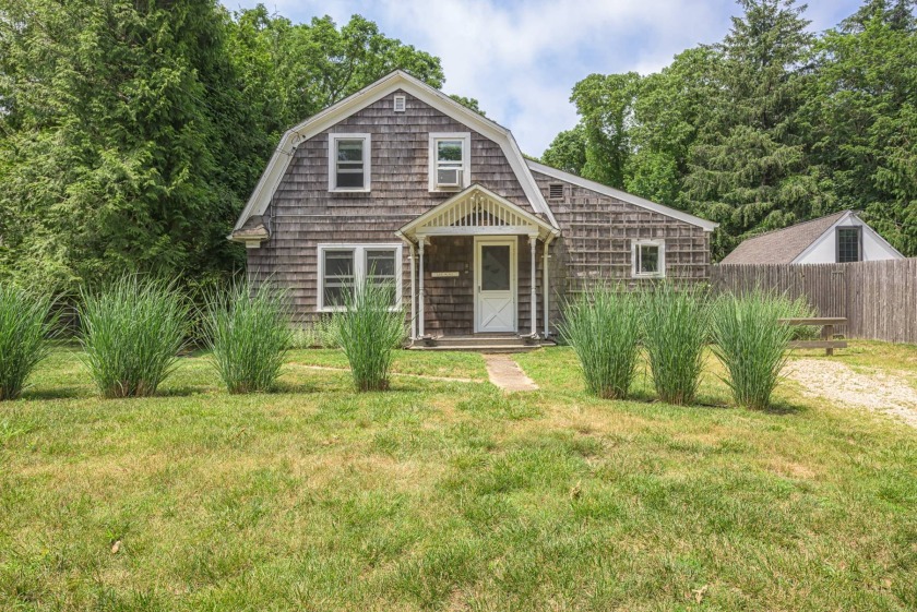 Located on a quiet South of the Highway cul-de-sac in Amagansett - Beach Home for sale in Amagansett, New York on Beachhouse.com