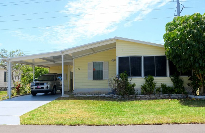 Cozy, fully furnished, and turnkey 2-bedroom 2-bath manufactured - Beach Home for sale in Sarasota, Florida on Beachhouse.com