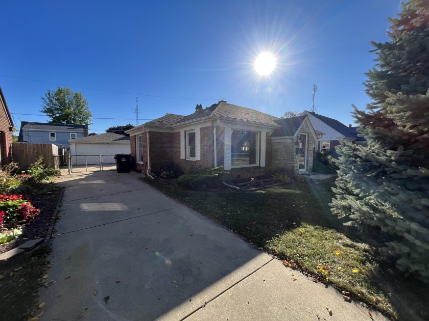 Just blocks from the shores of Lake Michigan, the Zoo, several - Beach Home for sale in Racine, Wisconsin on Beachhouse.com