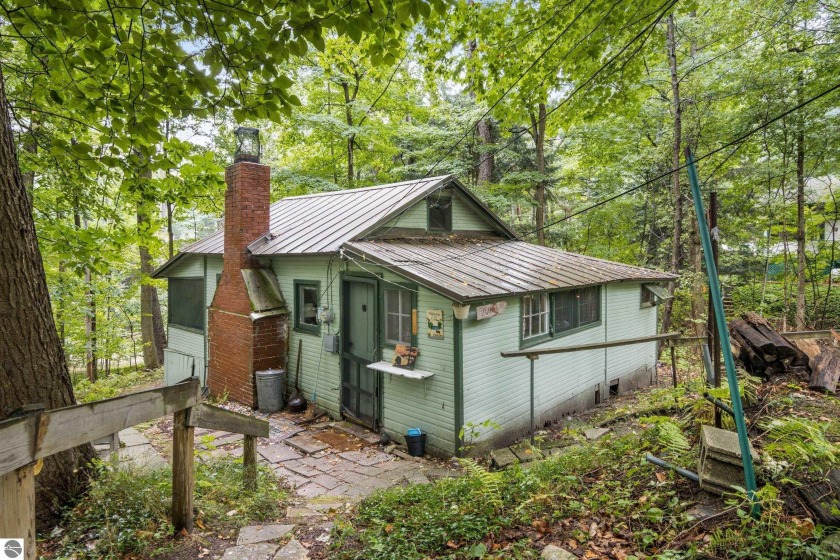 Charming 1,000 Sq'/2BR+Sleeping Porch/1BA Congregational Summer - Beach Home for sale in Frankfort, Michigan on Beachhouse.com