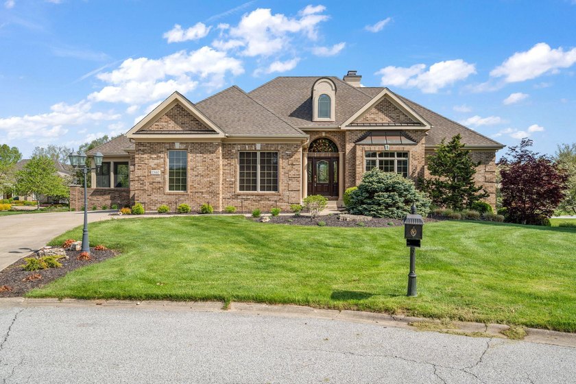 Condominium convenience meets the comfort and privacy of a - Beach Condo for sale in Chesterton, Indiana on Beachhouse.com
