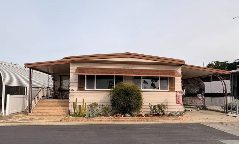 Live the beachside lifestyle you've always dreamed of in - Beach Home for sale in Carlsbad, California on Beachhouse.com