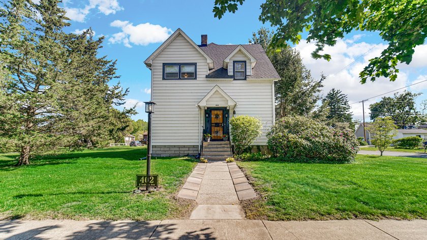 Welcome to this expansive Morgan Park residence in the heart of - Beach Home for sale in Chesterton, Indiana on Beachhouse.com
