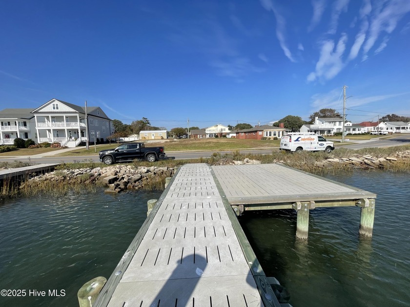 Beautiful waterfront lot just minutes from historic Front Street - Beach Lot for sale in Beaufort, North Carolina on Beachhouse.com