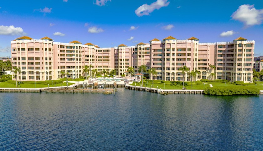 FABULOUS GROUND LEVEL, GARDEN RESIDENCE THAT LIVES LIKE A SINGLE - Beach Condo for sale in Boca Raton, Florida on Beachhouse.com