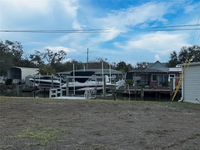 Looking for a place for your mobile home where you own the land? - Beach Lot for sale in St. Petersburg, Florida on Beachhouse.com