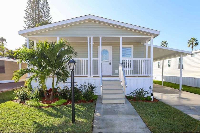 Jasmine Palms is a beautifully finished, brand-new three-bedroom - Beach Home for sale in Davie, Florida on Beachhouse.com