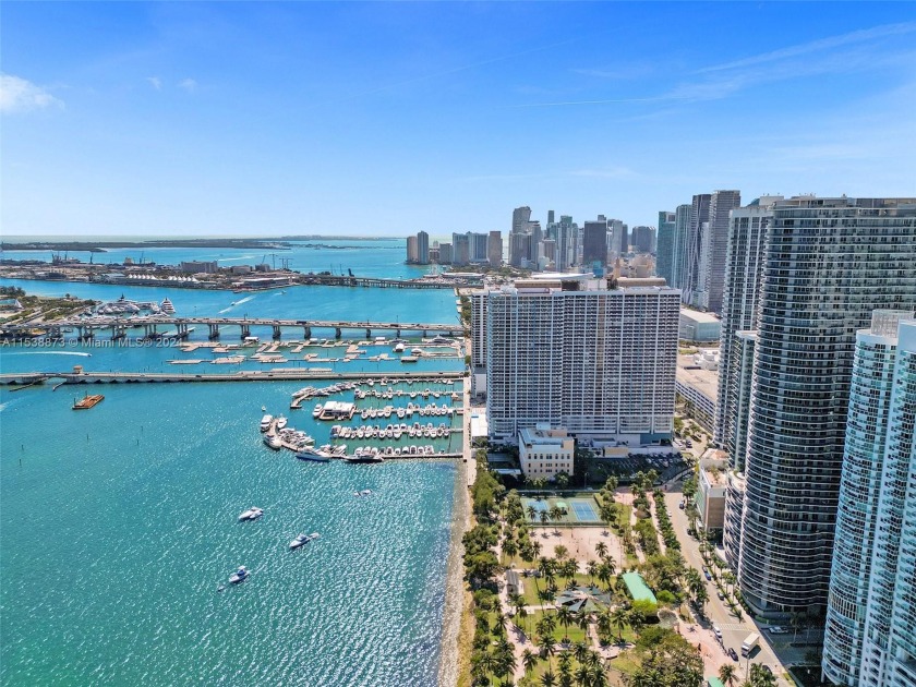 Welcome to this stunning 3 bed/3.5 bath oasis in the sky. 1,592 - Beach Condo for sale in Miami, Florida on Beachhouse.com