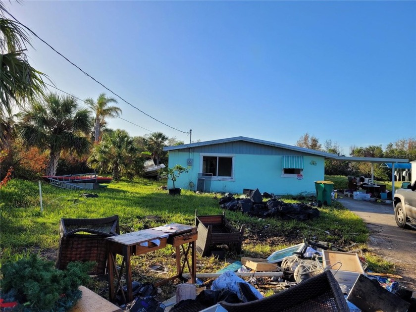 The seller's loss is your gain.  If you are an investor looking - Beach Home for sale in Punta Gorda, Florida on Beachhouse.com