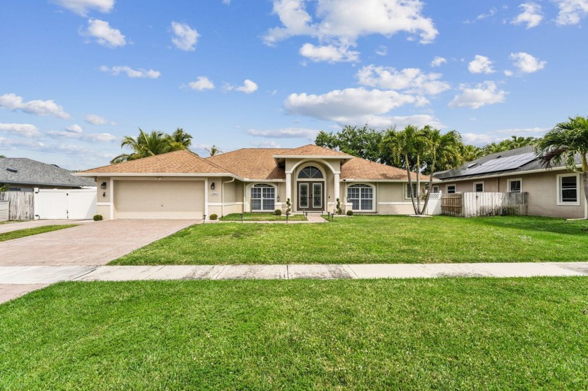 Imagine a perfectly situated single family home with a pool - Beach Home for sale in Wellington, Florida on Beachhouse.com