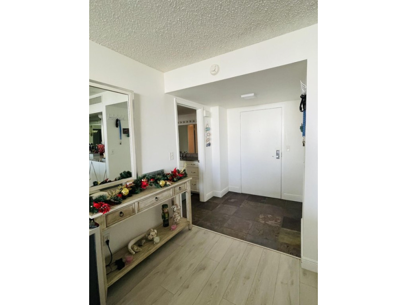 ALL ASSESSMENTS PAID IN FULL!!! 1500 SqFt on Palm Beach Island - Beach Condo for sale in South Palm Beach, Florida on Beachhouse.com