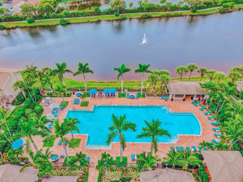Largest unit on the Lake. Located next to club house, gym and - Beach Townhome/Townhouse for sale in West Palm Beach, Florida on Beachhouse.com