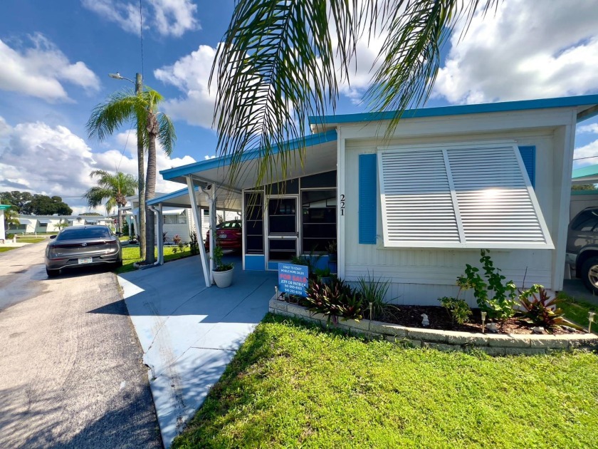 This cozy 1-bedroom, 1-bath mobile home in Isle of Palms Active - Beach Home for sale in St. Petersburg, Florida on Beachhouse.com