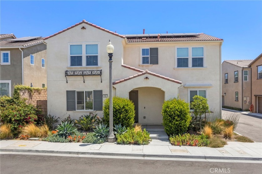 Welcome to 501 Olinda Way. Welcome to this charming 3-bedroom - Beach Home for sale in Santa Paula, California on Beachhouse.com