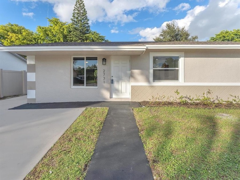 Beautiful home in the heart of Pompano Beach featuring the - Beach Home for sale in Pompano Beach, Florida on Beachhouse.com