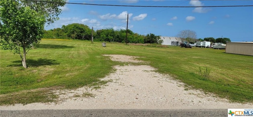 Imagine the country feel but with the perks of the city.  Enjoy - Beach Lot for sale in Seadrift, Texas on Beachhouse.com