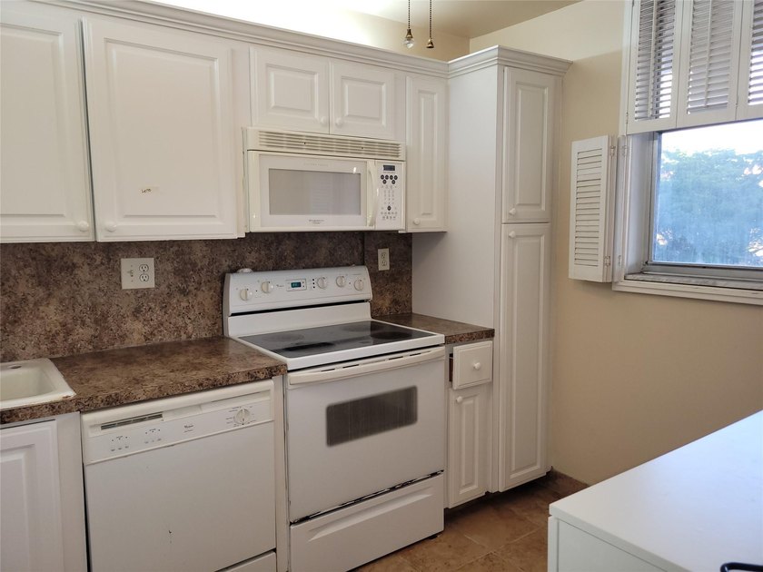 ***Lovely and Immaculate 4th floor unit with serene views of - Beach Condo for sale in Lauderhill, Florida on Beachhouse.com