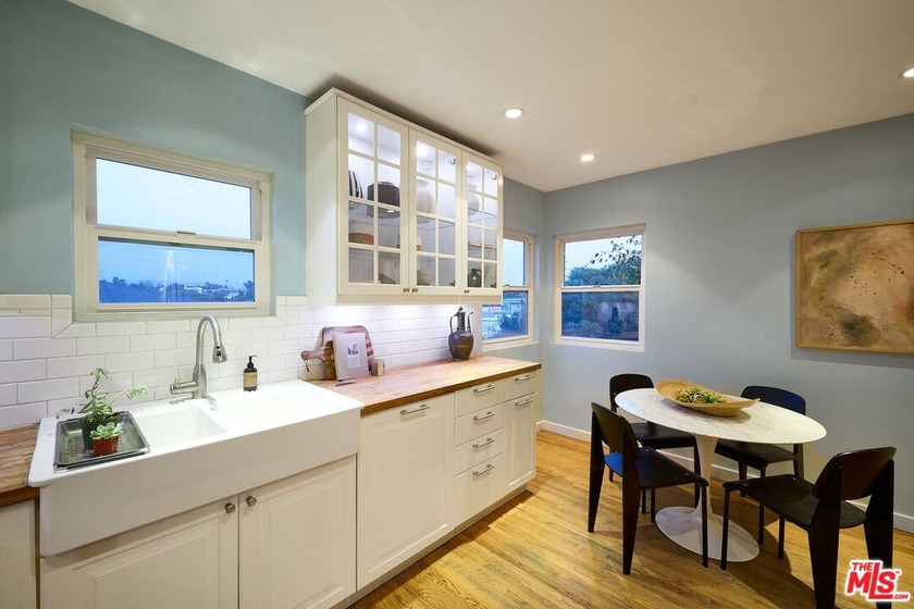 Wake up to ocean breezes and sun-splashed mornings in this - Beach Condo for sale in Santa Monica, California on Beachhouse.com