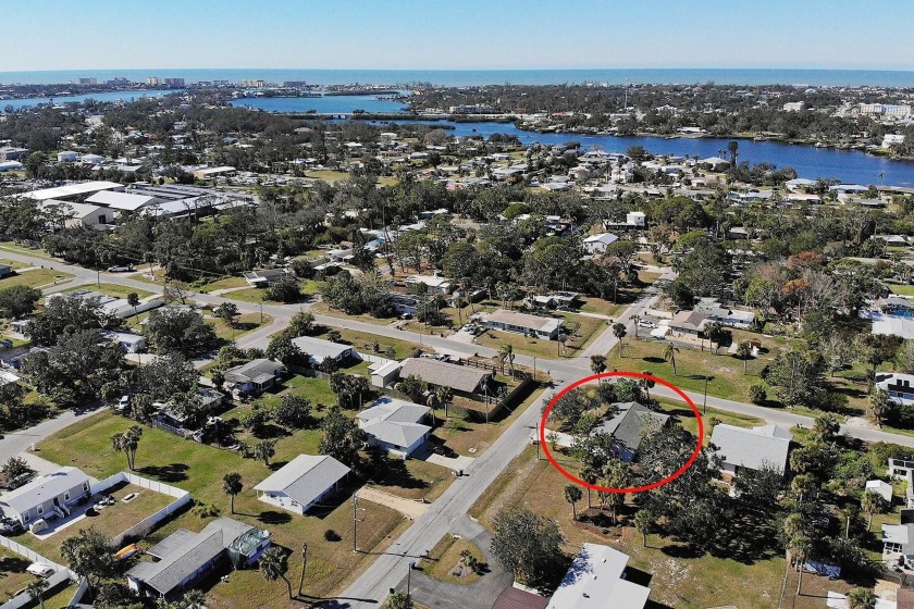 Coastal Home 2 miles from Nokomis Beach includes deeded Boat - Beach Home for sale in Nokomis, Florida on Beachhouse.com