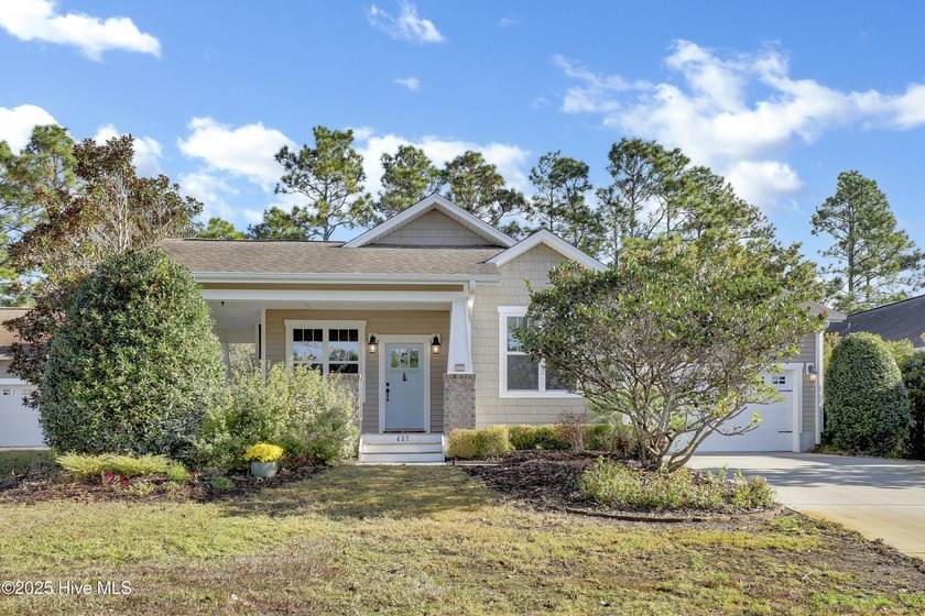 ORIGINAL-OWNERS!! Nestled in the sought-out COTTAGES of Holly - Beach Home for sale in Holly Ridge, North Carolina on Beachhouse.com