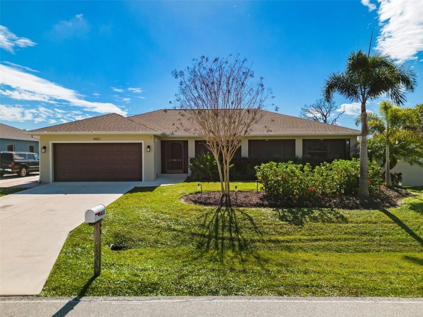 Welcome to your own piece of paradise in Englewood East. This - Beach Home for sale in Englewood, Florida on Beachhouse.com