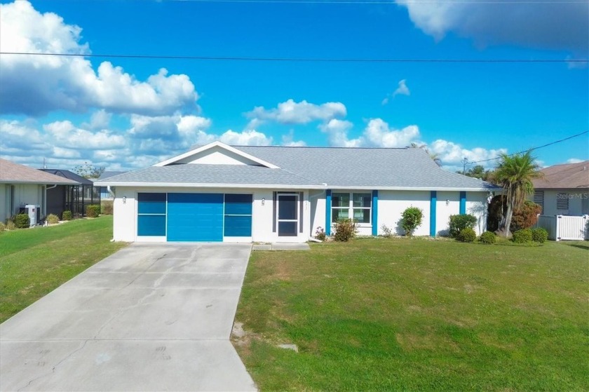 Welcome home! Located in the heart of Rotonda West on the Cape - Beach Home for sale in Rotonda West, Florida on Beachhouse.com