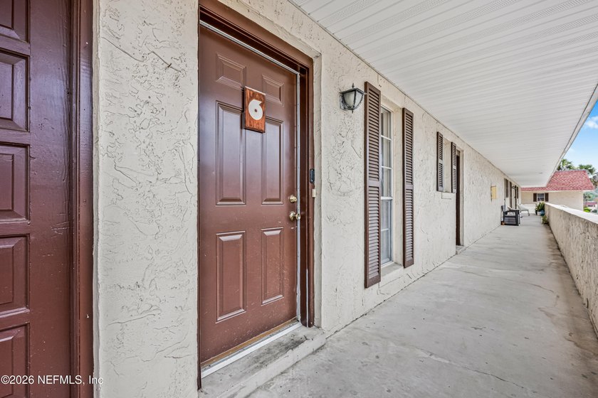 This 2 bed, 2 bath condo offers a comfortable layout and an - Beach Condo for sale in Jacksonville, Florida on Beachhouse.com