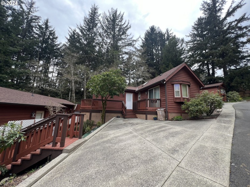 BOM no fault of home. Clean & well maintained 1 bed 1 bath home - Beach Home for sale in Brookings, Oregon on Beachhouse.com