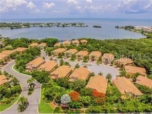 Beautiful luxury townhome (almost 2200 sqft) in the exclusive - Beach Townhome/Townhouse for sale in St. Petersburg, Florida on Beachhouse.com