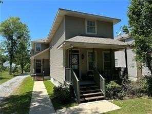 Beautifully updated Duplex in Old Mandeville. Recently updated - Beach Townhome/Townhouse for sale in Mandeville, Louisiana on Beachhouse.com